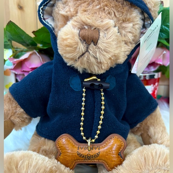 MCM Authentic Bone Charm Anyone? - Picture 4 of 4